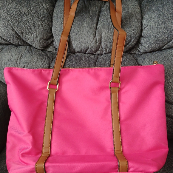 Dooney and Bourke Nylon Tote Brand New - Picture 2 of 9